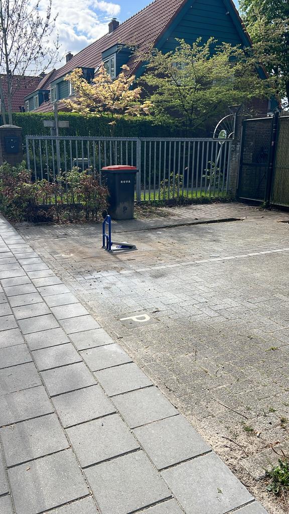 Afsluitbare privé parkeerplaats nabij centrum van Amersfoort, Huizen en Kamers, Garages en Parkeerplaatsen, Utrecht