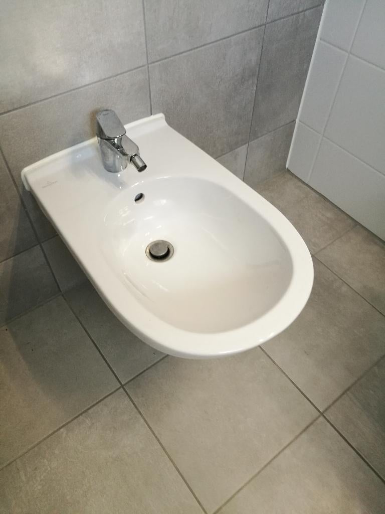 bidet met kraan (warm en koud water), Doe-het-zelf en Verbouw, Sanitair, Ophalen, Zo goed als nieuw, Chroom, Overige typen