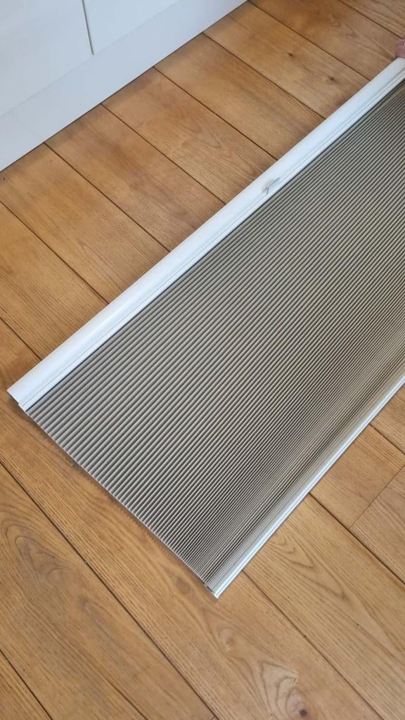 2 x duette shades, 1 x luxaflex, 1 x rolgordijn, GRATIS!, Huis en Inrichting, Ophalen, Gebruikt, 100 tot 150 cm, Crème