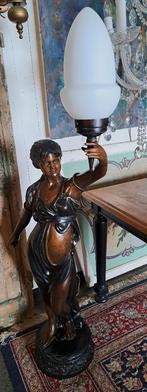 Prachtig stel grote bronzen vrouwen lampen, hoogte 152 cm, Ophalen