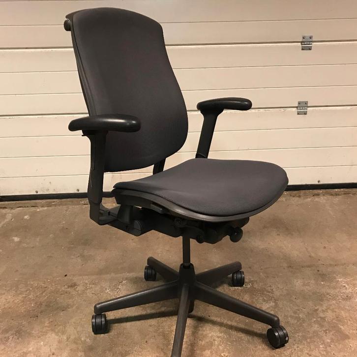 1 IZGS Herman Miller Celle bureaustoel grijs Full options, Huis en Inrichting, Bureaustoelen, Zo goed als nieuw, Grijs, Ophalen of Verzenden