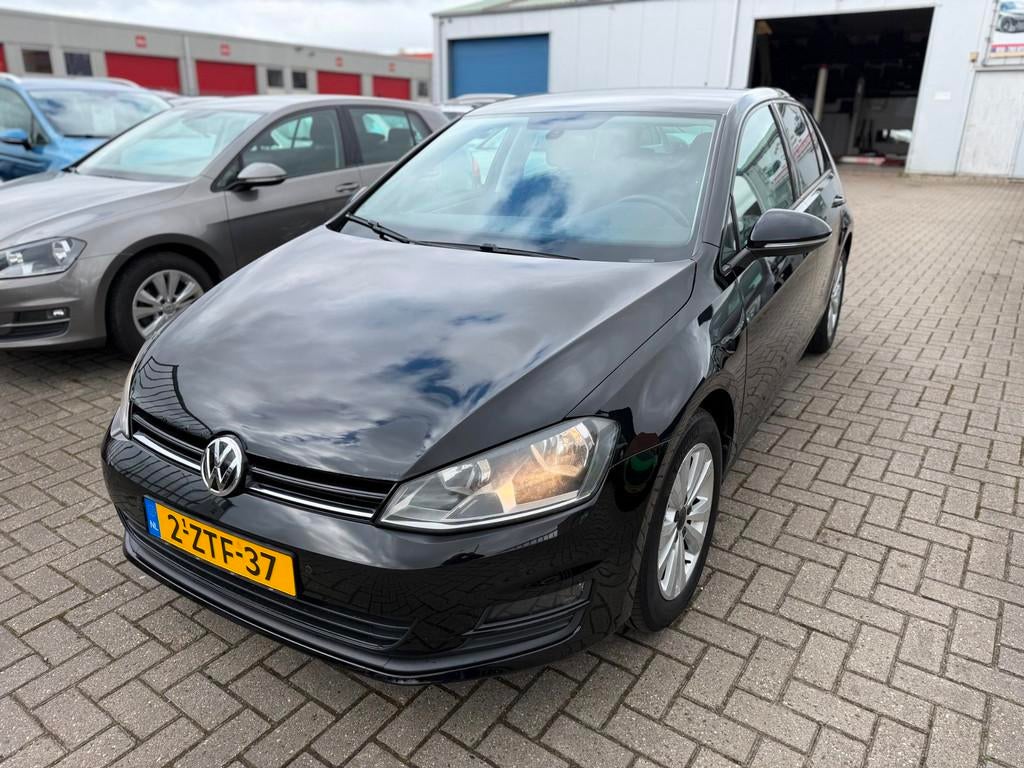 Volkswagen Golf 1.6 TDI Comfortline|Automaat|PDC|Navi|Apk 04, Auto's, Gebruikt, Euro 6, 4 cilinders, 1239 kg