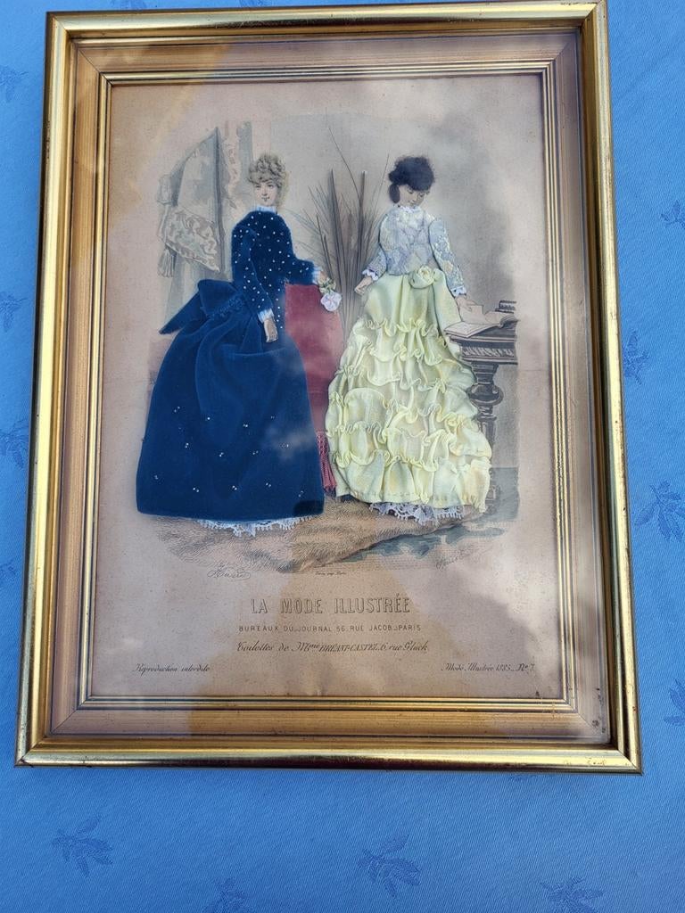 Mooie franse modeprint met goudkleurige lijst, Antiek en Kunst, Kunst | Etsen en Gravures, Verzenden