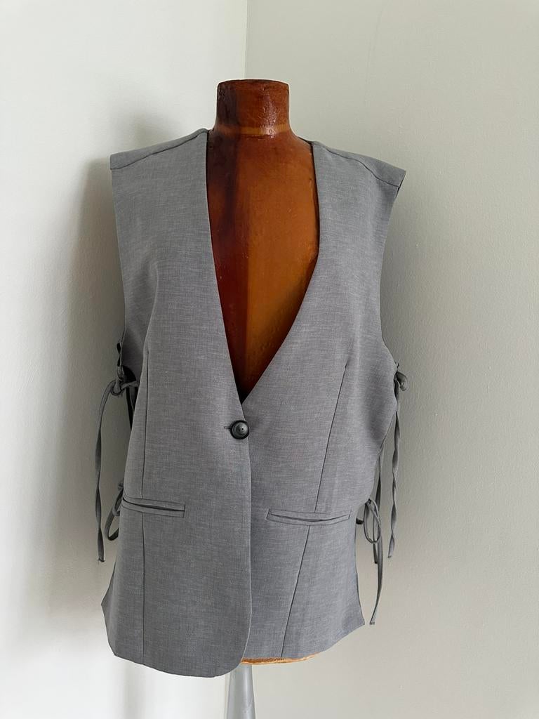Nieuw! Grijs My Jewellery gilet met strikjes in maat S, Ophalen of Verzenden, Nieuw, Maat 36 (S), Grijs