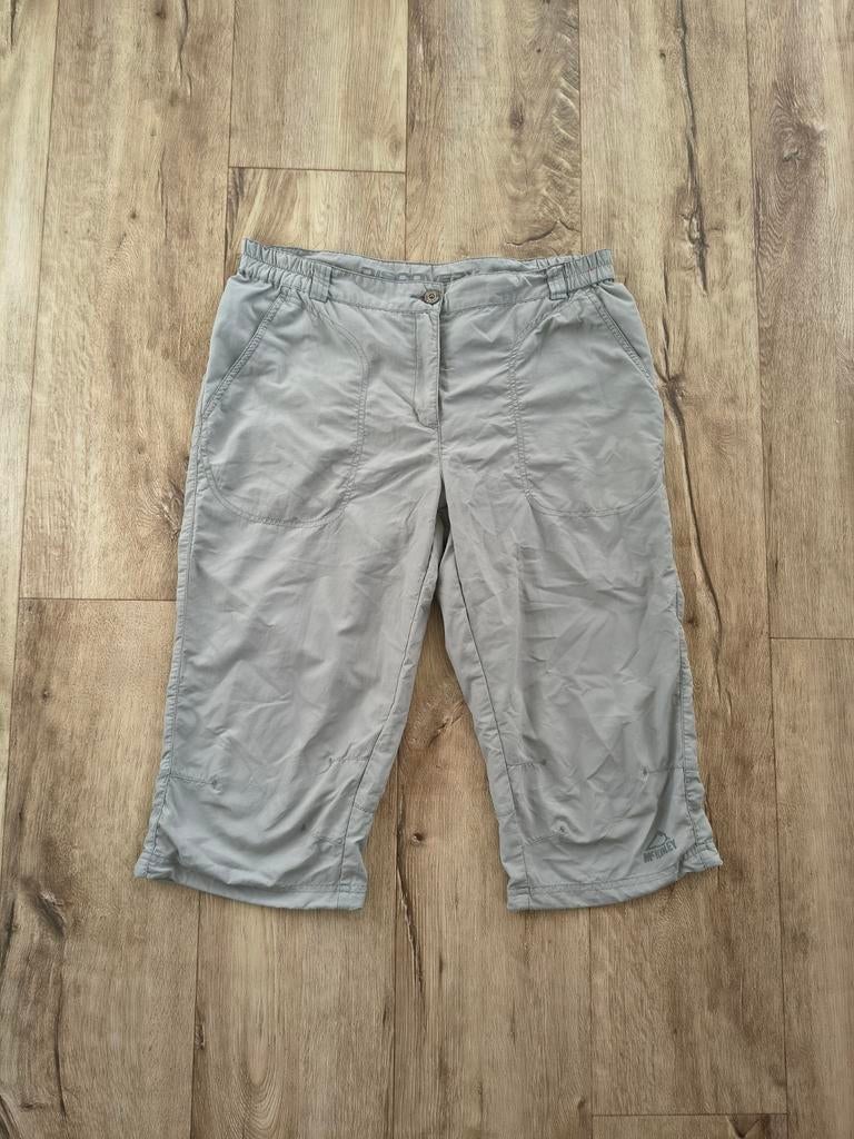 Mooie grijze korte wandelbroek McKinley, maat 42. Outdoor., Onb, Ophalen of Verzenden, Kleding, Onb