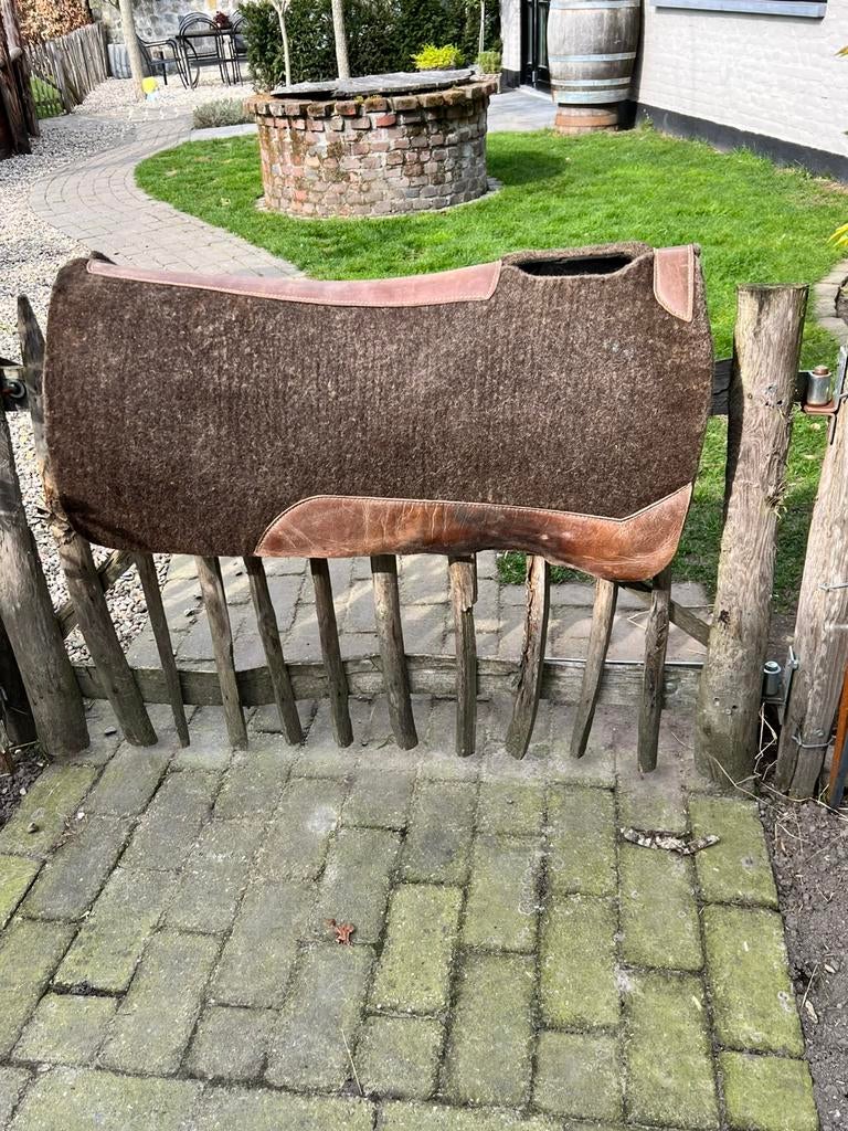 Western filten pad, Dieren en Toebehoren, Ophalen of Verzenden, Zo goed als nieuw