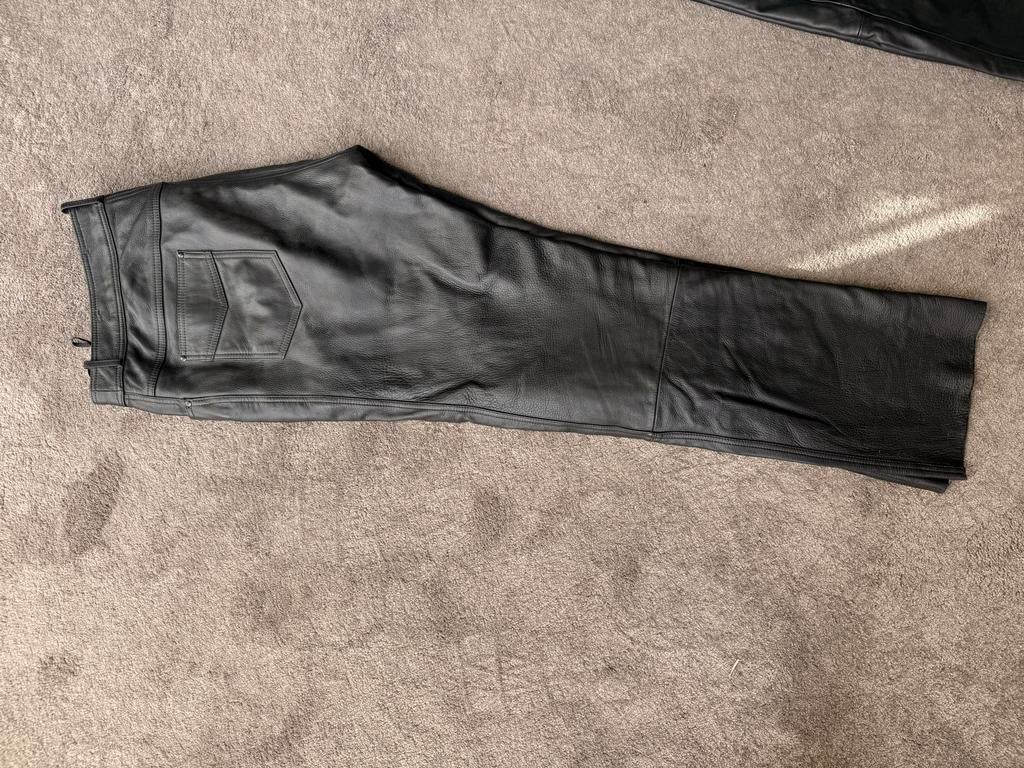 Goede leren motorbroek - Maat 64, Motoren, Kleding | Motorkleding, Ophalen of Verzenden, Tweedehands, Heren, Broek | leer