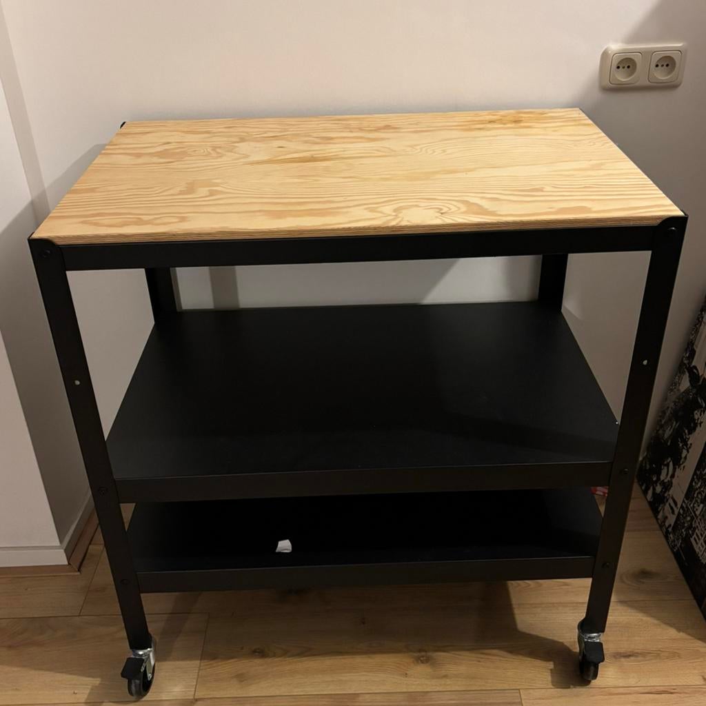 Te koop roltafel, Ophalen, Zwart, 50 tot 100 cm, Zo goed als nieuw