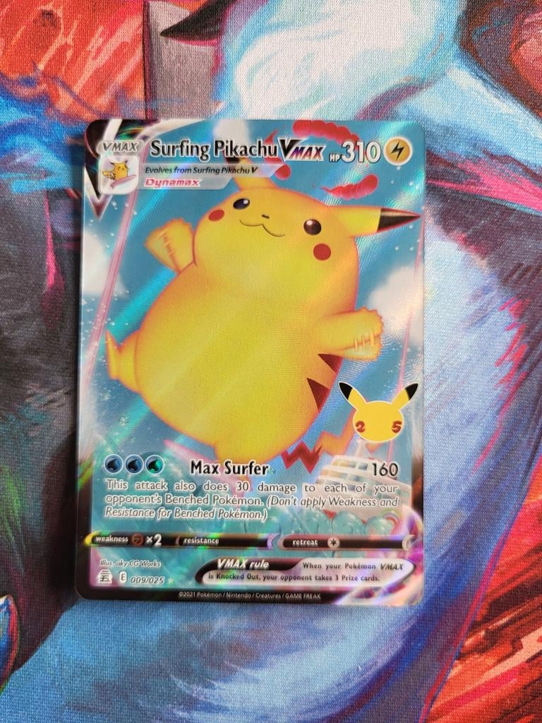 Surfing Pikachu VMax - Celebrations #009/025, Ophalen of Verzenden, Zo goed als nieuw
