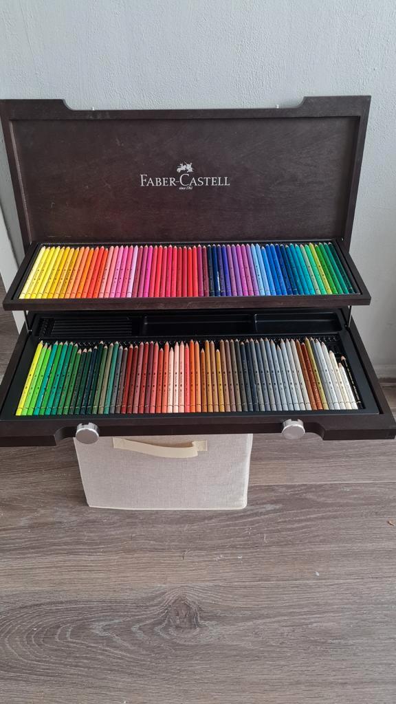 FaberCastell Polychrms 120 luxe houten kist extra 45 polychr, Hobby en Vrije tijd, Tekenen, Gebruikt, Potlood of Stift, Ophalen