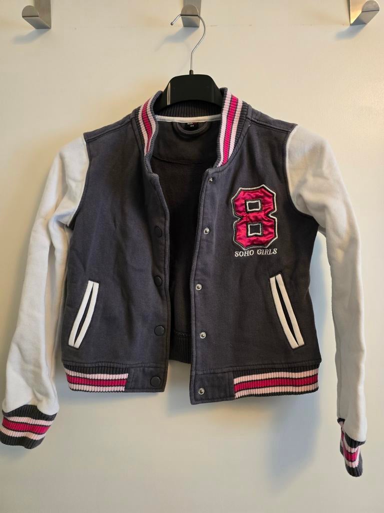 Schattig Soho baseball jasje maat 134, Kinderen en Baby's, Kinderkleding | Maat 134, Gebruikt, Meisje, Soho, Ophalen of Verzenden