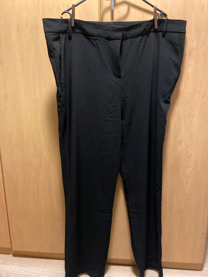 Nora Zwarte Pantalon Maat 46, Kleding | Dames, Broeken en Pantalons, Nieuw, Maat 46/48 (XL) of groter, Zwart, Lang, Ophalen of Verzenden