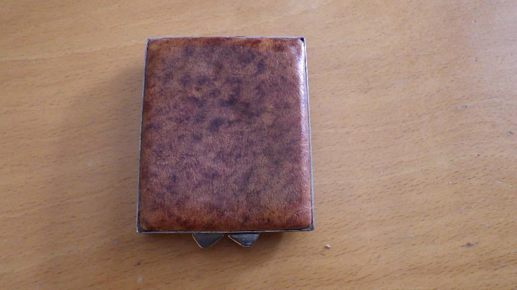 twee prachtige vintage poederdozen, Ophalen of Verzenden, Huis en Inrichting