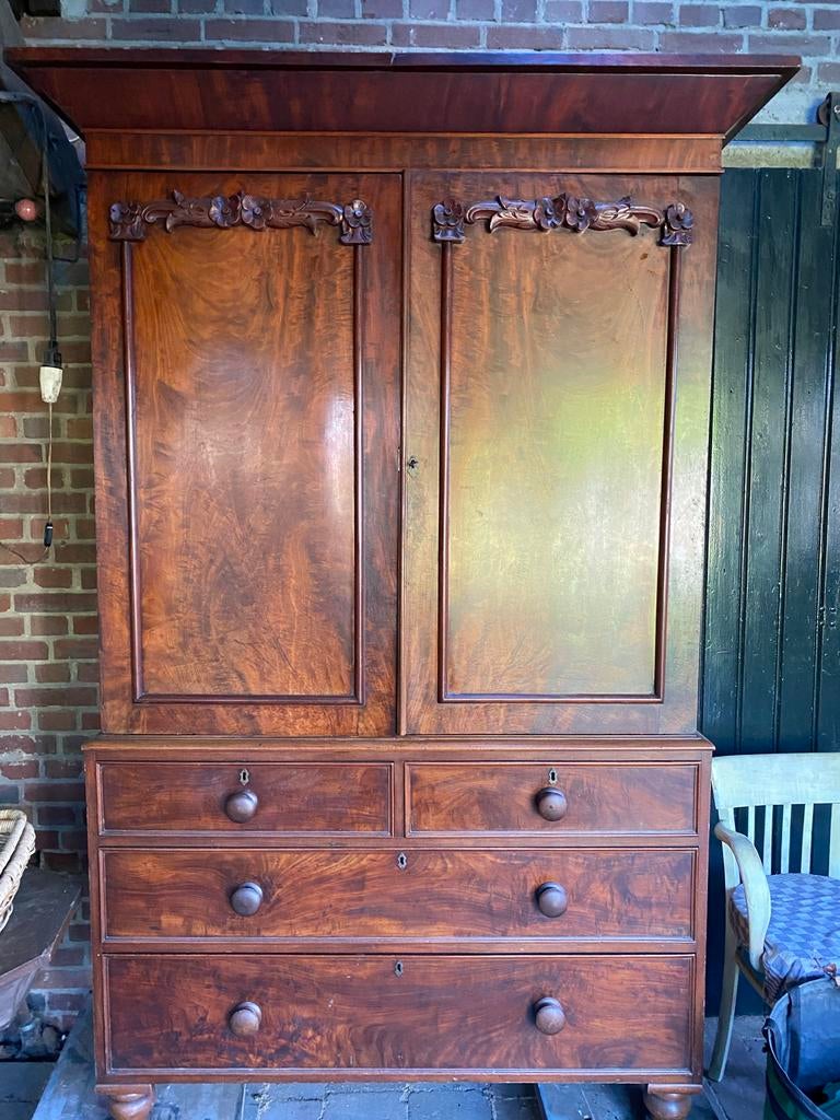 Antieke Mahonie Engelse Kast - Uitschuifbare Legplanken, Ophalen