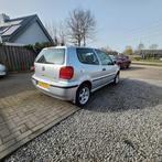 Volkswagen Polo 1.4 44KW 2000 Grijs, Auto's, Volkswagen, Voorwielaandrijving, Metallic lak, 31 €/maand, 4 cilinders