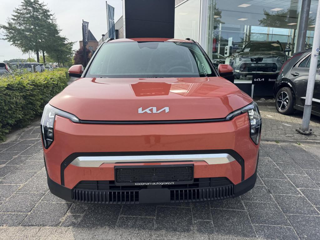 Kia EV3 Plus 58.3 kWh , Snel Leverbaar! Inclusief 3000 Euro, Auto's, Kia, EV3, Stof, 1700 kg, Adaptive Cruise Control