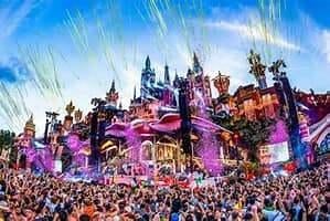 Tomorrowland full madness WE2, Tickets en Kaartjes, Drie personen of meer, Meerdaags