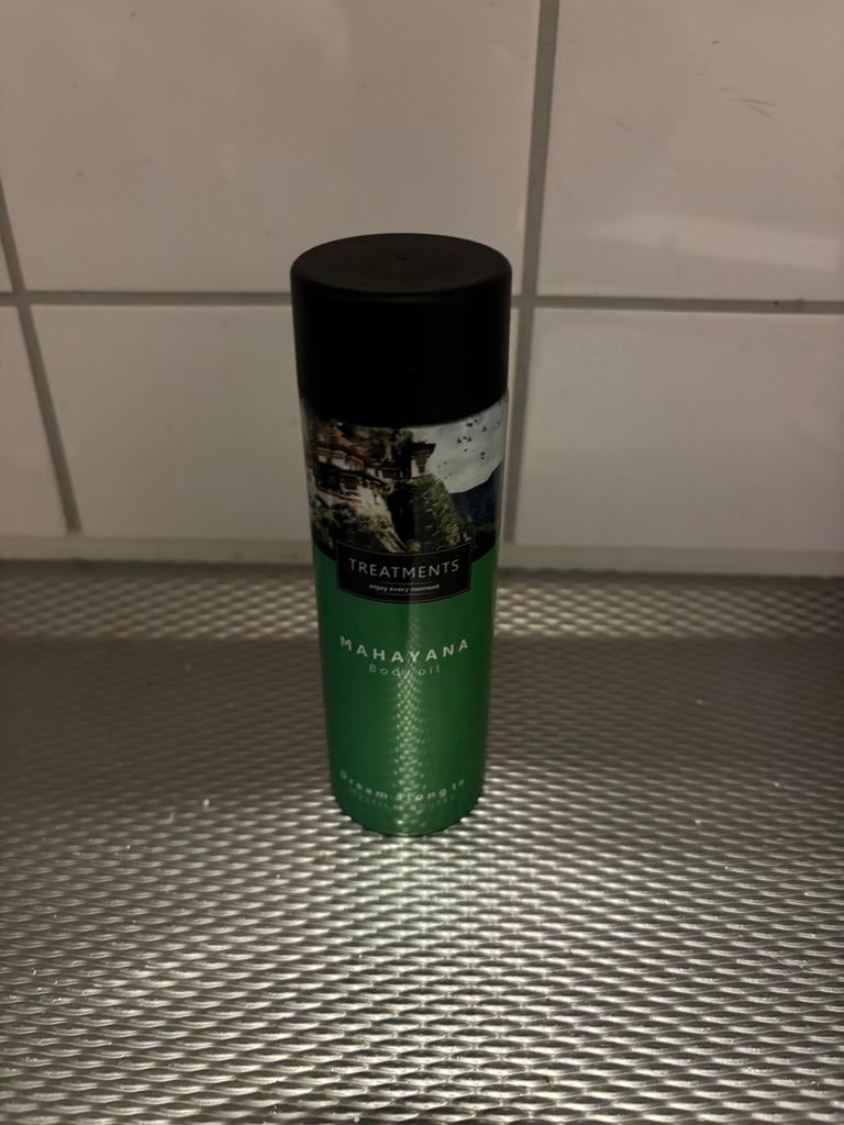 Treatments Bodyolie en Bodylotion Set - Nieuw, Sieraden, Tassen en Uiterlijk, Uiterlijk | Lichaamsverzorging, Ophalen of Verzenden