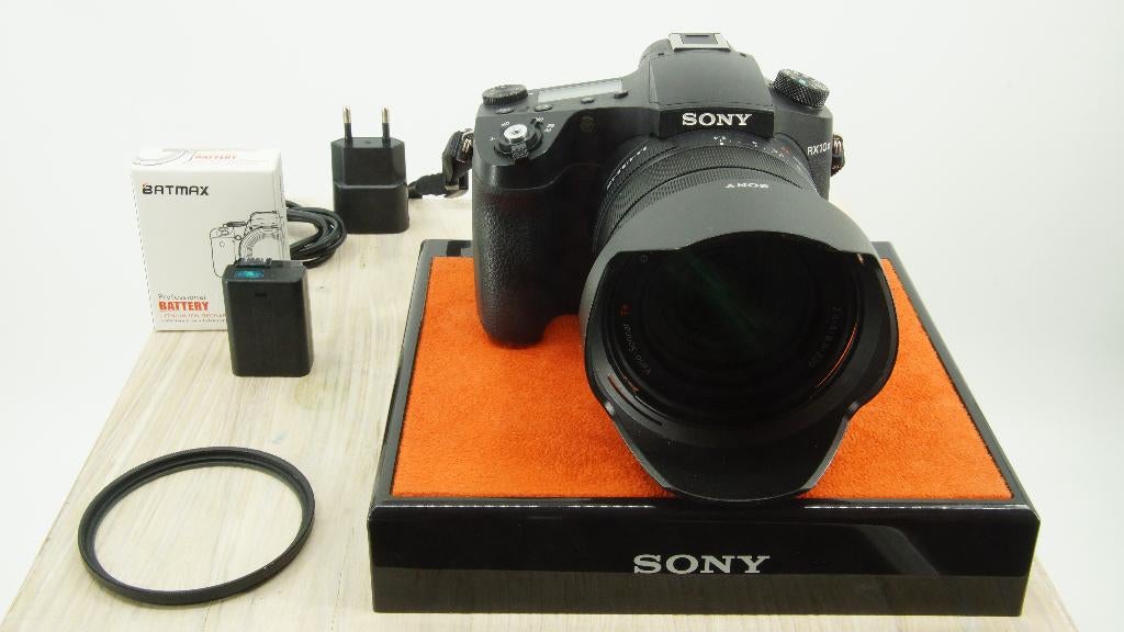 Sony Cybershot DSC-RX10 III in nette staat, met garantie!, Audio, Tv en Foto, Fotocamera's Digitaal, 20 Megapixel, Compact, Ophalen of Verzenden