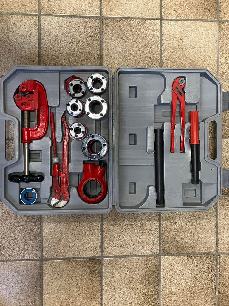 Nette gas-snijdraadset van 1/4 tot 11/4”, Doe-het-zelf en Verbouw, Gereedschap | Handgereedschap, Ophalen, Gebruikt