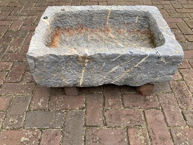 Oude Belgisch hardstenen trog gootsteen pompbak, G, Antiek en Kunst, Curiosa en Brocante, Ophalen