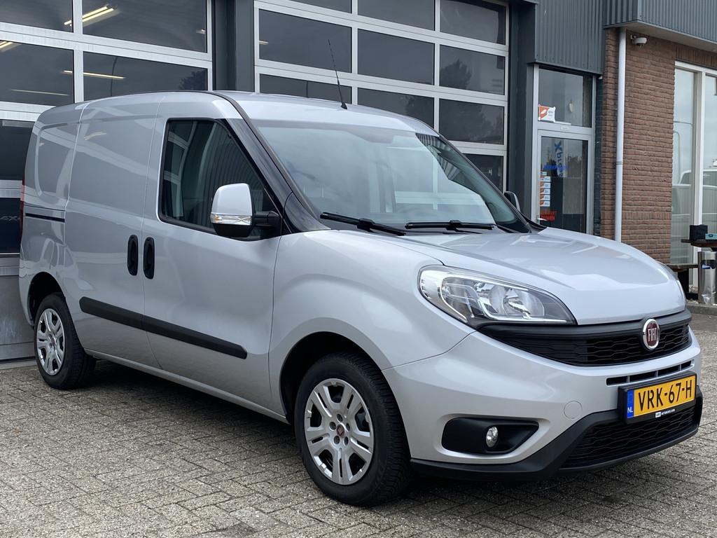 Fiat Dobló Cargo 1.3 MJ L1H1 SX 20x op voorraad Btw en Bpm, Auto's, Voorwielaandrijving, Stof, Gebruikt, Zwart