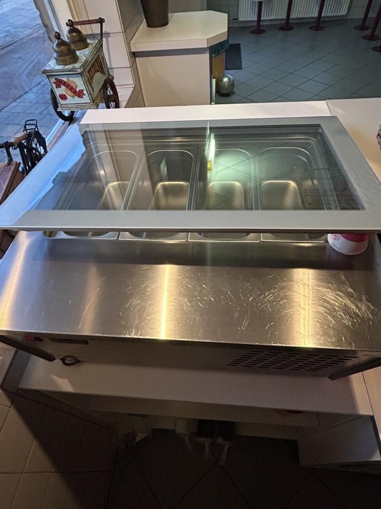 Schepijs vriezer | ijs vriezer | schepijs vitrine, Witgoed en Apparatuur, Zo goed als nieuw, Ophalen, Vrieskast, Vrijstaand