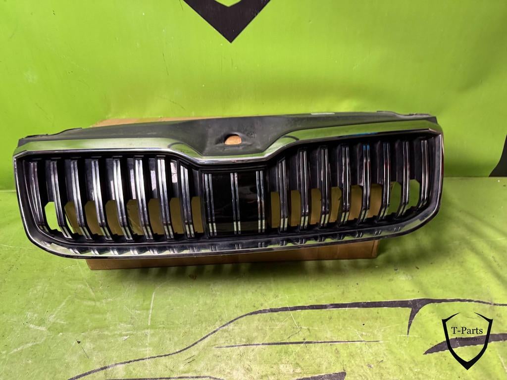 skoda superb grille bumper voorbumper, Skoda, Bumper, Skoda Auto a.s., Gebruikt