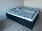 IKEA BRIMNES bed met opbergruimte en Akrehamn matras, Ophalen, Zwart, Tweepersoons, Zo goed als nieuw