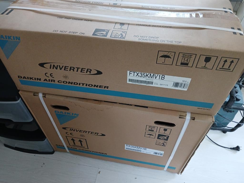 Daikin Inverter Air Conditioner FTX35KMV1B, Witgoed en Apparatuur, Airco's, Ophalen, Nieuw, Wandairco, 3 snelheden of meer