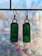 Handgemaakte glas-in-lood oorbellen (groen, rechthoek), Overige materialen, Hangers, Nieuw, Ophalen of Verzenden