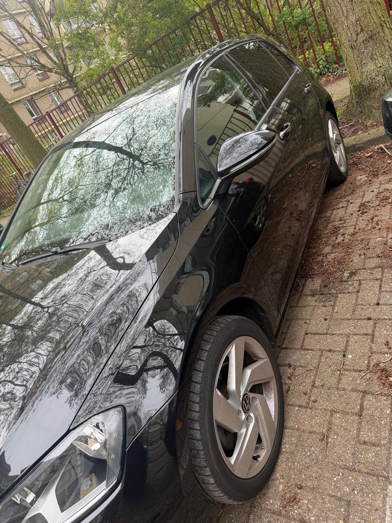 Volkswagen Golf 1.2 TSI 81KW 5D Dsg-7 2015 Zwart, Auto's, Volkswagen, 4 cilinders, 620 kg, Zwart, 1151 kg