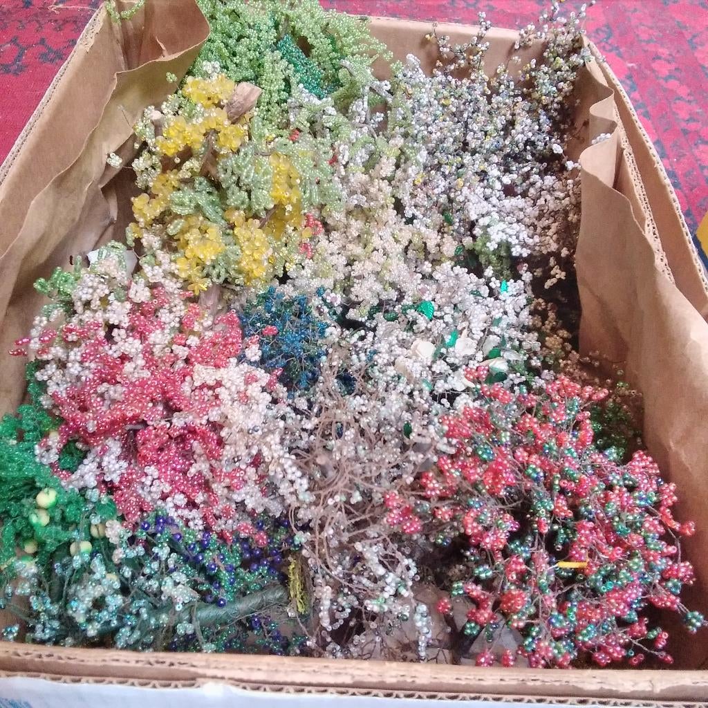 Allerlei vintage boompjes/Takjes met pareltjes, Ophalen