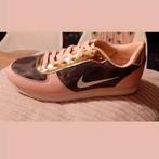Nieuwe Nike dames sneakers roze tijgerprint goud maat 39, Ophalen of Verzenden