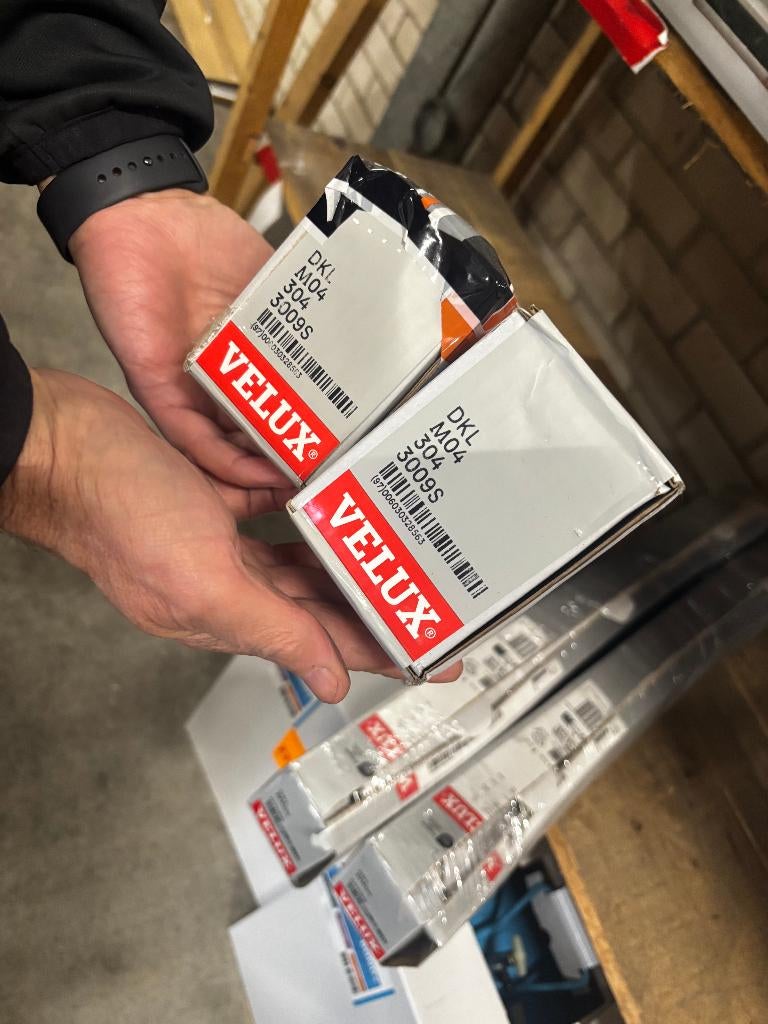 VELUX ROLGORDIJN DKL M04 3009S VERDUISTEREND ZWART, Ophalen, Zwart, Nieuw, 50 tot 100 cm