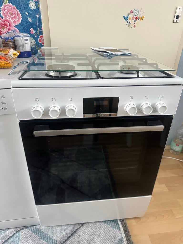 Bosch Vrijstaand Gasfornuis met Oven - Zo goed als nieuw, 60 cm of meer, Zo goed als nieuw, Energieklasse A of zuiniger, Gas