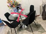 4 nette zwarte stoelen, Ophalen, Twee, Zwart, Zo goed als nieuw