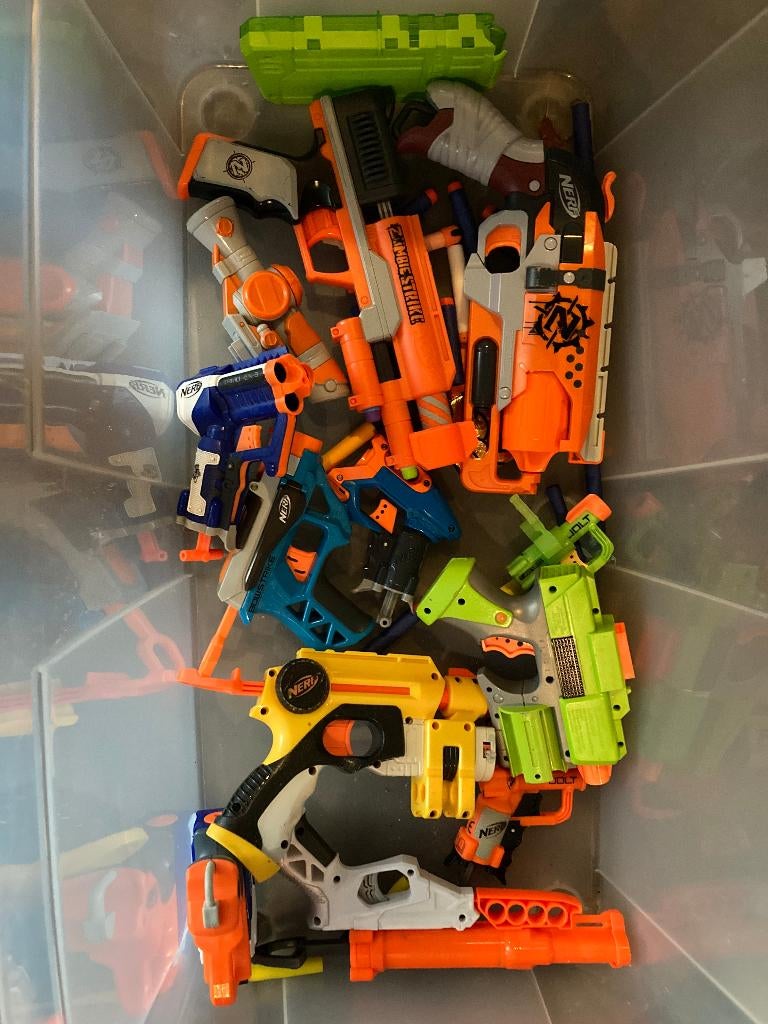 heel veel nerf pistolen, Ophalen, Zo goed als nieuw
