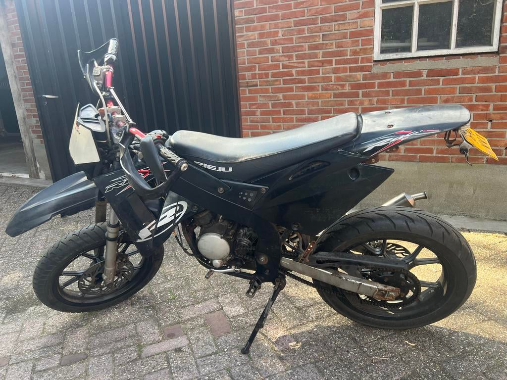 Rieju RRX met Leovince V6 uitlaat - Monstermachine!, Ophalen, Gebruikt