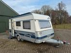 Fendt Saphir 450QB Bouwjaar 2003, Caravans en Kamperen, Vast bed, Treinzit, Tot en met 4, 750 - 1000 kg