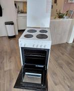 Vrijstaand elektrisch fornuis met oven + perilex stekker!, Ophalen, Grill, 4 kookzones, Zo goed als nieuw