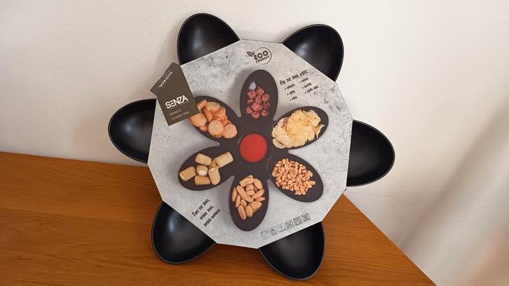 Senza Bamboe Bloemen Serveerschaal - Nieuw, Huis en Inrichting, Woonaccessoires | Schalen en Manden, Nieuw, Schaal, Overige vormen
