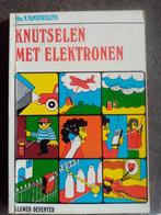 Knutselen met elektronen, Gelezen, Ophalen of Verzenden, Klunder, Overige onderwerpen