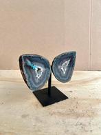 Agaat geode vlinder op voet, Verzamelen, Mineralen en Fossielen, Ophalen of Verzenden