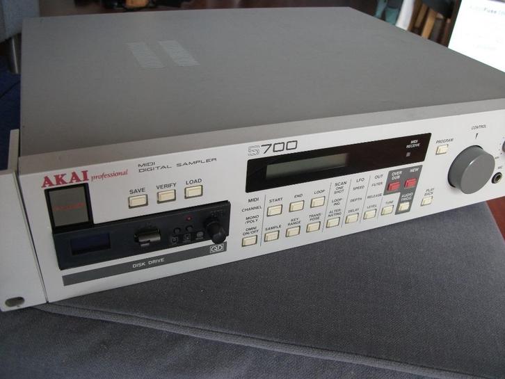 AKAI S700 sampler, Muziek en Instrumenten, Samplers, Gebruikt, Ophalen of Verzenden