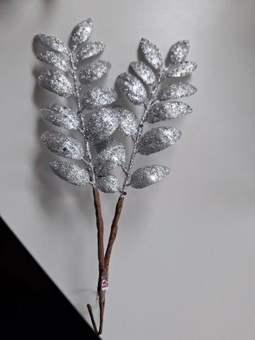 Zilveren Kersttakken - Glitter Decoratie beschikbaar voor biedingen