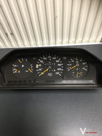 Mercedes W124  1994    Diesel   124 542 4269   Km Tellerklok beschikbaar voor biedingen