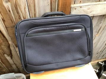 Samsonite 17 inch laptop tas beschikbaar voor biedingen