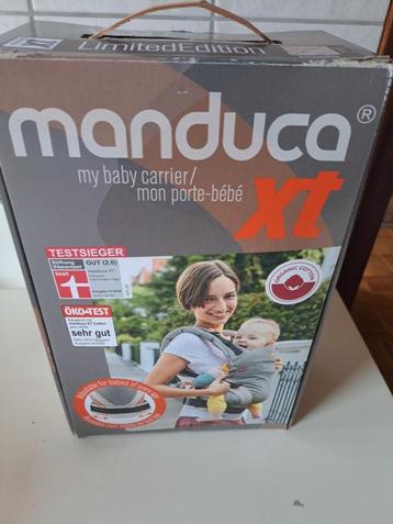 Beige draagzak voor een baby van 3,5 tot 20 kg.   Manduca xt beschikbaar voor biedingen