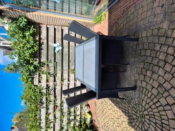 Tuintafel met 4 stoelen (leuning verstelbaar) beschikbaar voor biedingen
